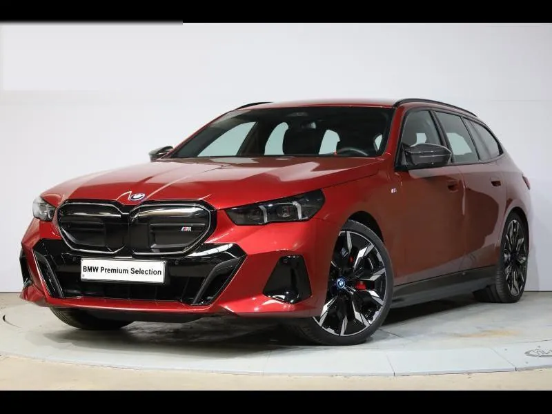 BMW i5 M60 xDrive Touring - Photo 1