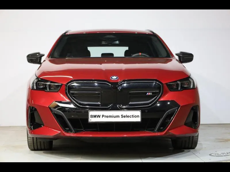 BMW i5 M60 xDrive Touring - Photo 2
