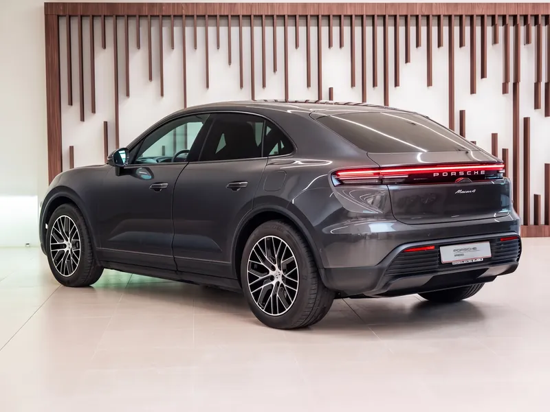 Porsche Macan 4