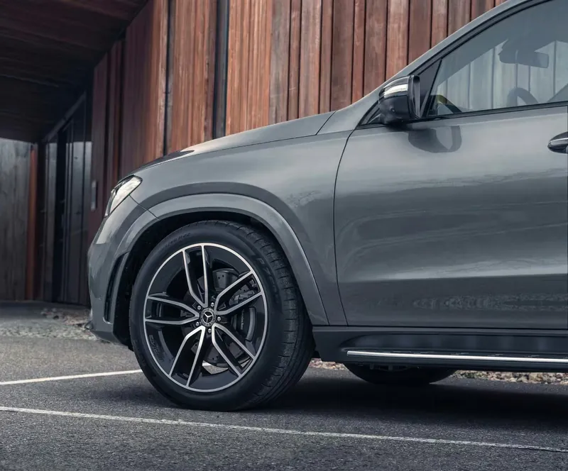 Mercedes-Benz GLE 400E - Photo 14