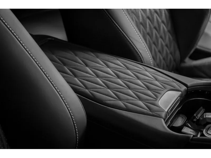 Aston Martin DB12 Aluminite Silver - Photo 16