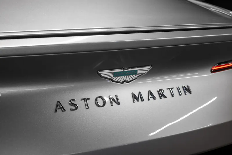 Aston Martin DB12 Aluminite Silver - Photo 20