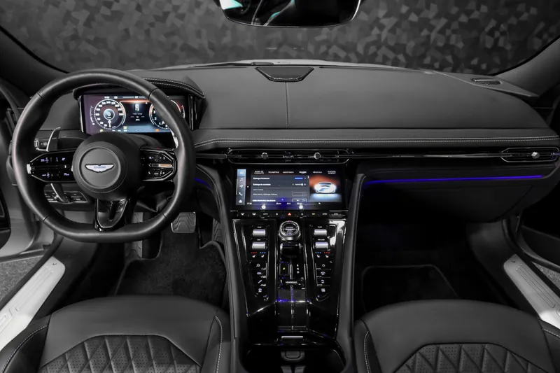 Aston Martin DB12 Aluminite Silver - Photo 11