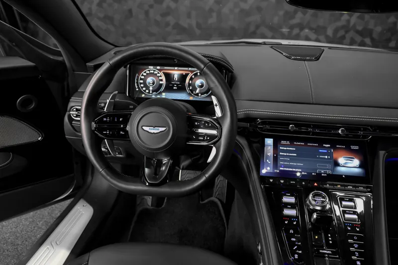 Aston Martin DB12 Aluminite Silver - Photo 14