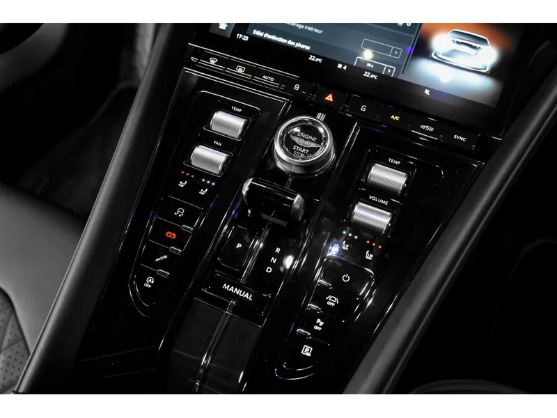 Aston Martin DB12 Aluminite Silver - Photo 10