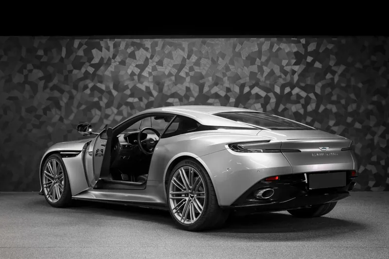Aston Martin DB12 Aluminite Silver - Photo 7