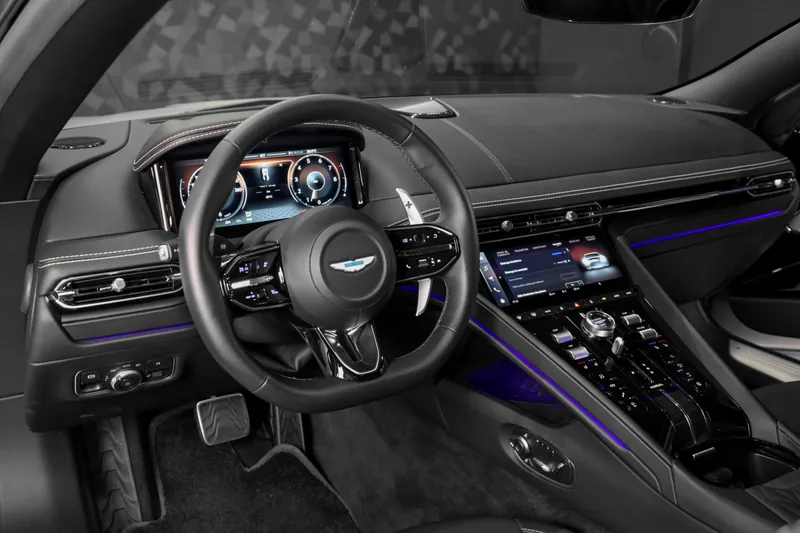 Aston Martin DB12 Aluminite Silver - Photo 8
