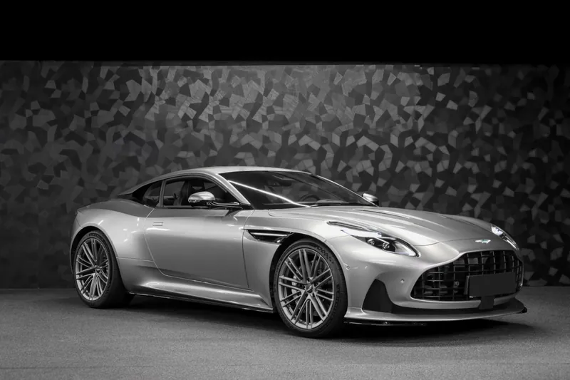 Aston Martin DB12 Aluminite Silver - Photo 6