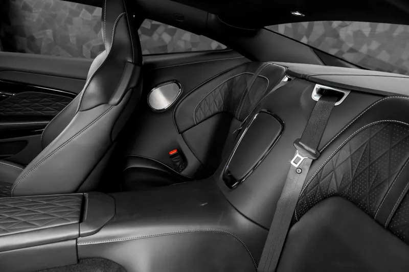 Aston Martin DB12 Aluminite Silver - Photo 15