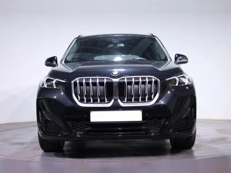 BMW X1 sDrive18i M Sport Saphirschwarz - Photo 5
