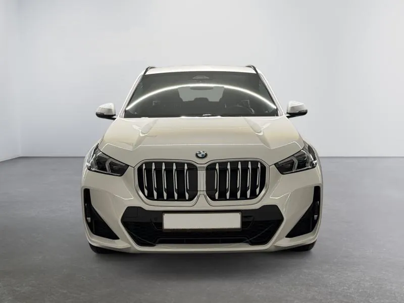 BMW X1 sDrive18i M Sport Mineralweiss - Photo 5