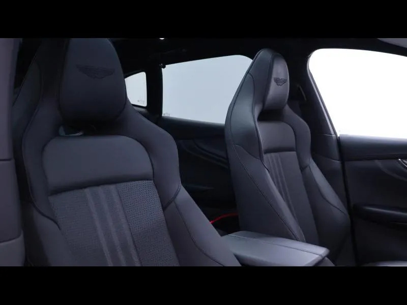 Aston Martin DBX 707 Lightning Silver - Photo 14