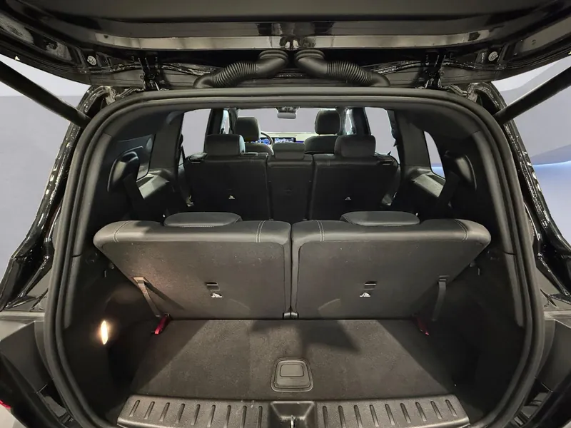 Mercedes-Benz EQB 250+ Luxury Line - Photo 11