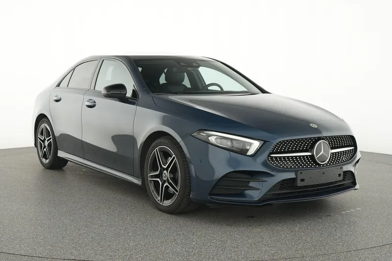 Mercedes-Benz Classe A 200 Berline AMG Line - Photo 2