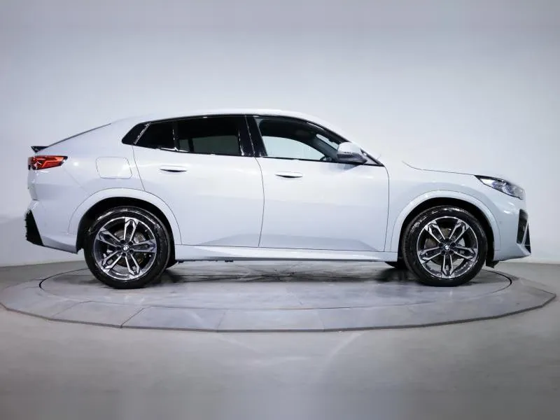 BMW X2 sDrive18d M Sport Brooklyn Grau - Photo 3