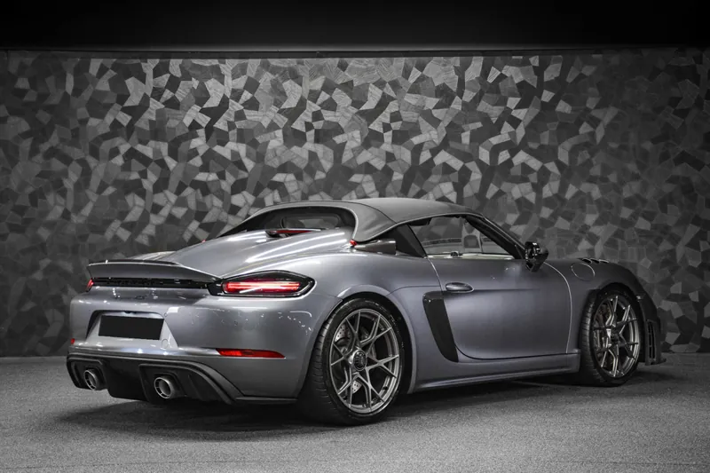 Porsche 718 Spyder RS Weissach Vanadium Grey
