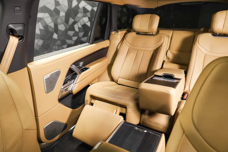 Land Rover Range Rover P460e LWB Autobiography Sunset Gold - Photo 10