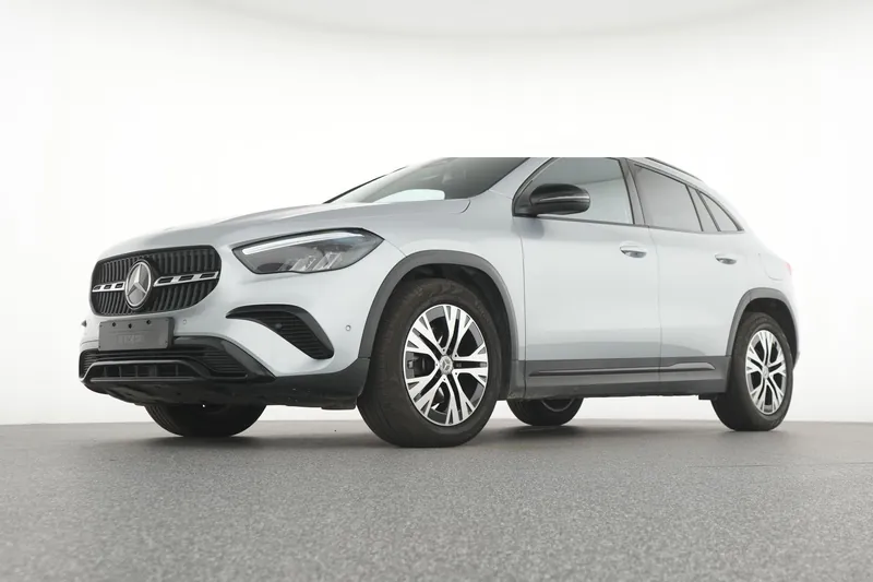 Mercedes-Benz GLA 180 d Business Line - Photo 10