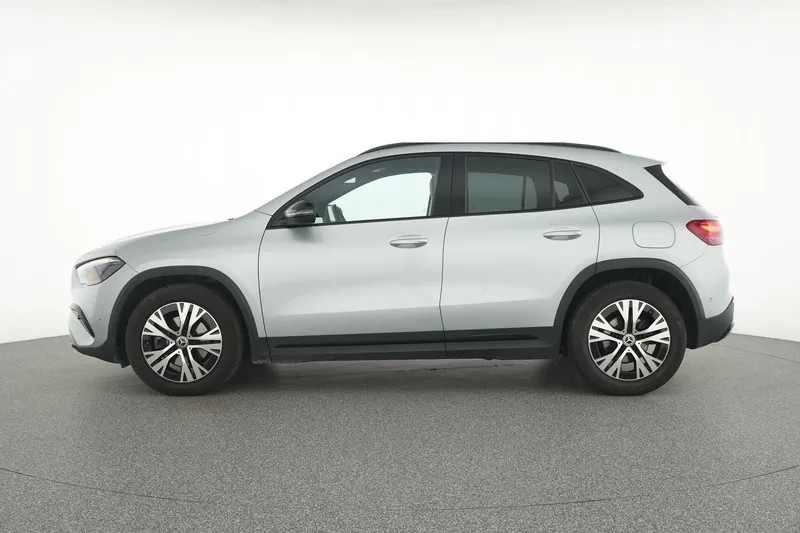 Mercedes-Benz GLA 180 d Business Line - Photo 8
