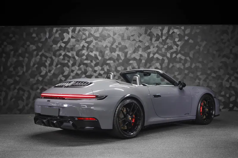 Porsche 911 Carrera 4 GTS Cabriolet Slate Grey Neo - Photo 3
