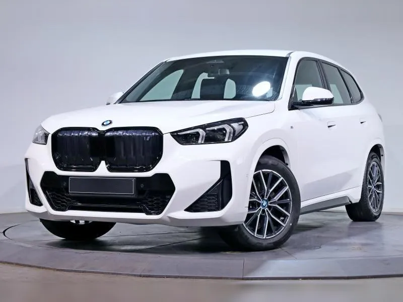 BMW iX1 xDrive30 M Sport Alpinweiss 21 000 km - Photo 1