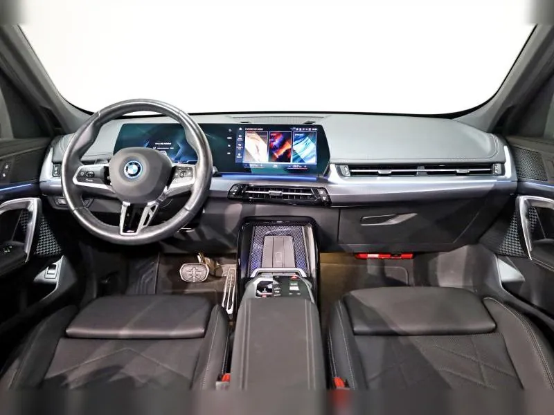 BMW iX1 xDrive30 M Sport Alpinweiss 21 000 km - Photo 8