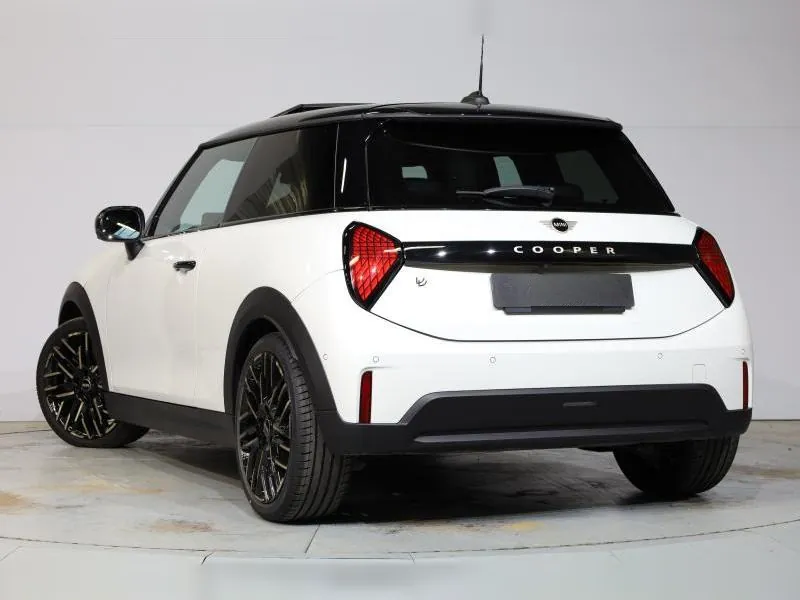 MINI Cooper C 3 portes Favoured Nanuq White 21 000 km - Photo 3