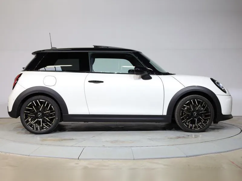 MINI Cooper C 3 portes Favoured Nanuq White 21 000 km - Photo 2