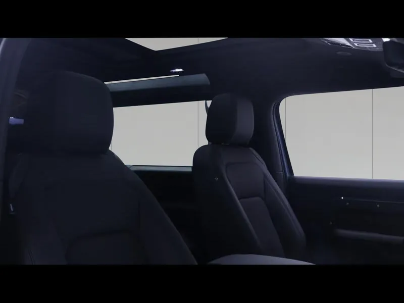 Land Rover Defender 90 D200 X-Dynamic SE - Photo 8