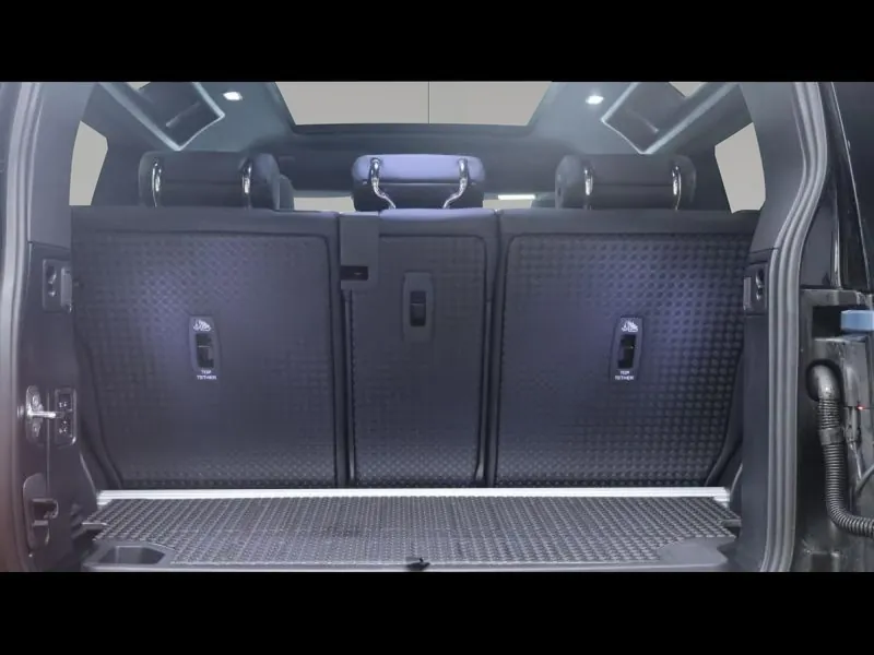 Land Rover Defender 90 D200 X-Dynamic SE - Photo 14