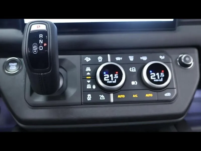 Land Rover Defender 90 D200 X-Dynamic SE - Photo 12