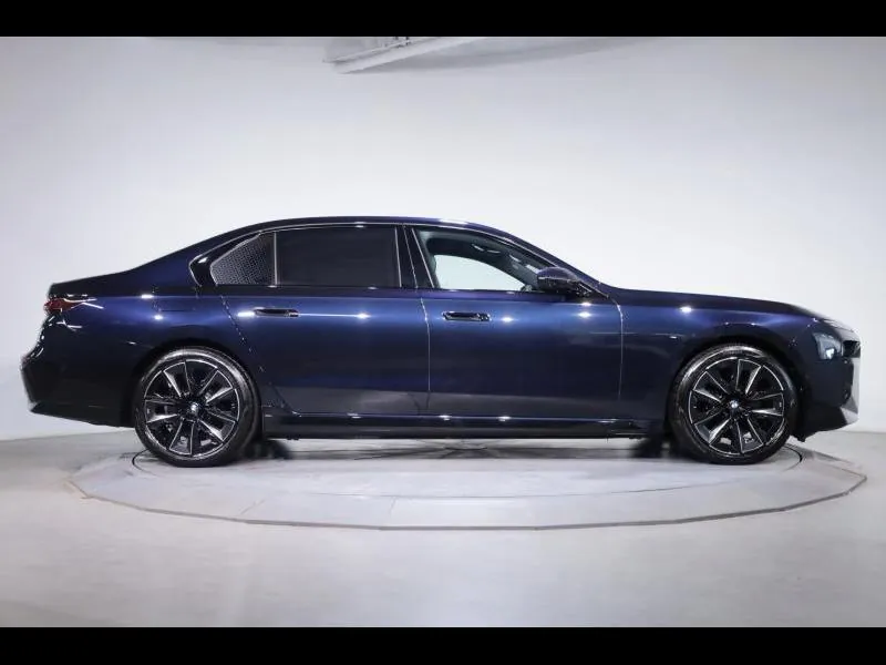 BMW Serie 7 750e xDrive M Sport - Photo 3