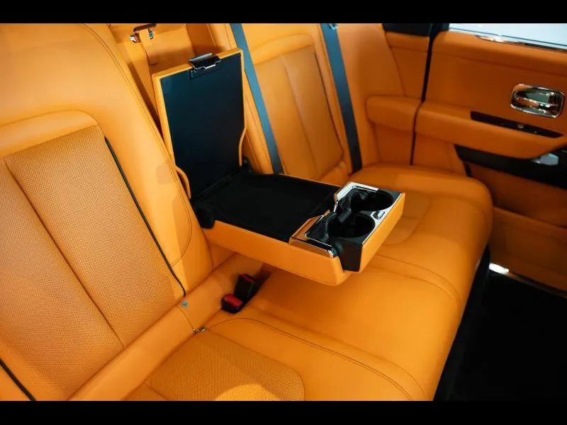 Rolls-Royce Cullinan Black Badge Black Diamond - Photo 17