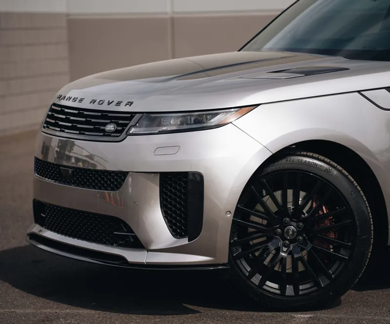 Land Rover Range Rover Sport SV - Photo 4