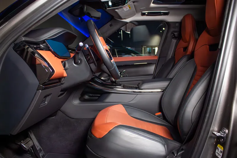 Land Rover Range Rover Sport SV - Photo 12