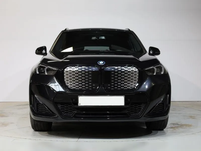 BMW iX1 xDrive30 M Sport Saphirschwarz - Photo 5