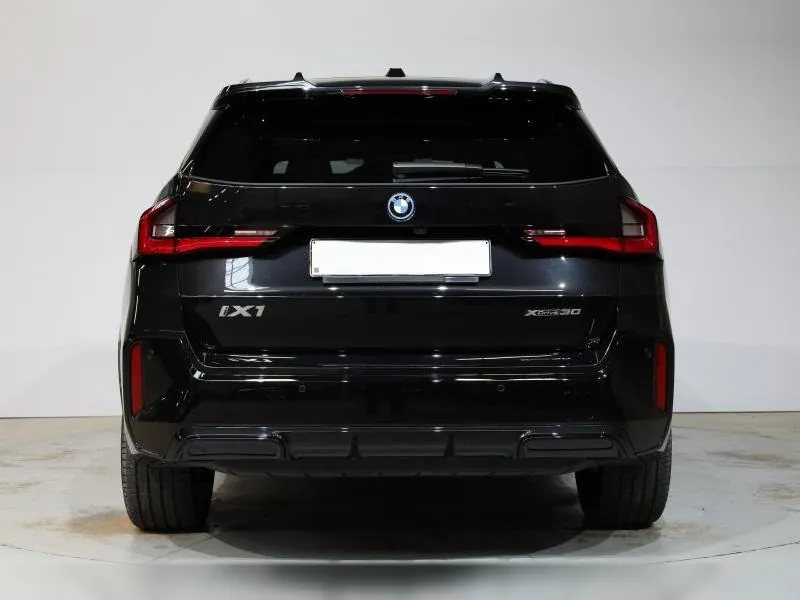 BMW iX1 xDrive30 M Sport Saphirschwarz - Photo 4