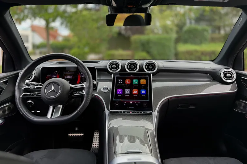 Mercedes-Benz GLC 300e - Photo 6