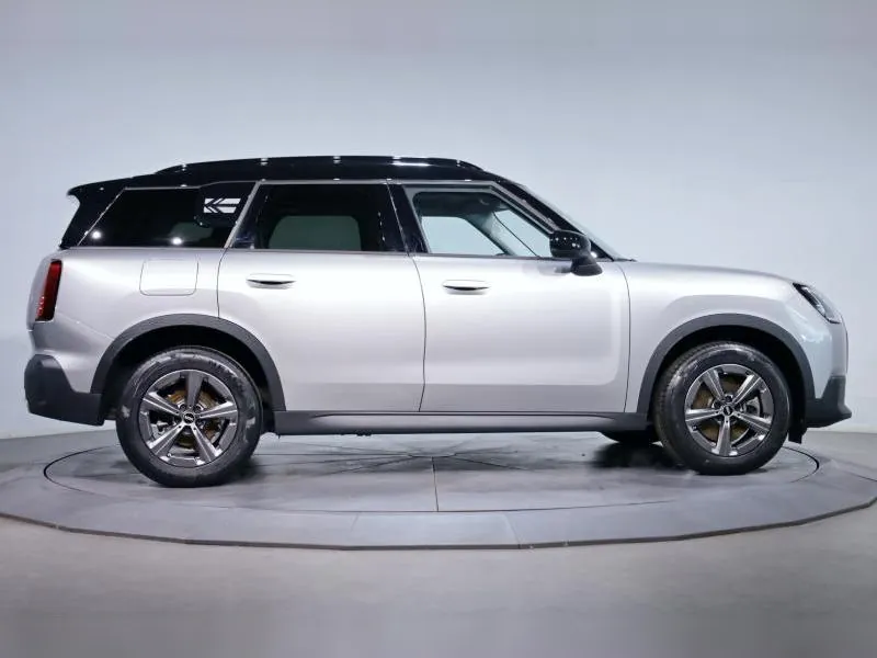 MINI Countryman C Classic Melting Silver 26 000 km - Photo 2