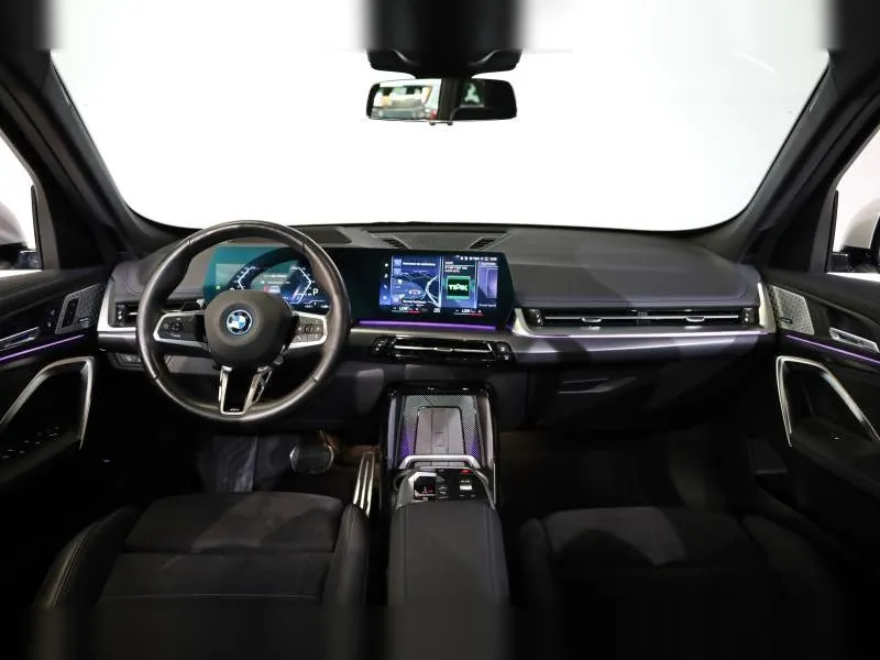 BMW iX1 xDrive30 M Sport Mineralweiss 40 000 km - Photo 7