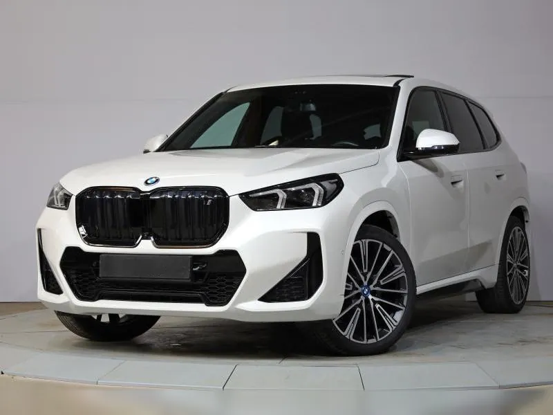 BMW iX1 xDrive30 M Sport Mineralweiss 40 000 km - Photo 1