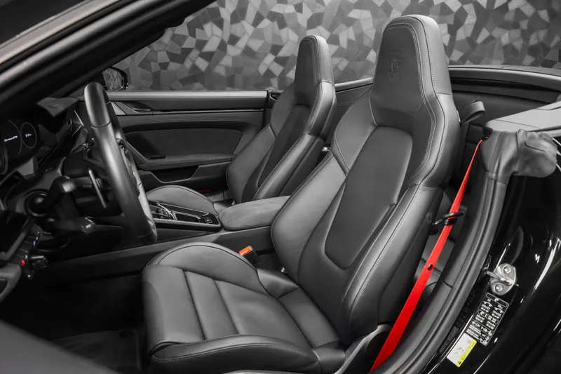 Porsche 911 Carrera GTS Cabriolet Noir Intense - Photo 9