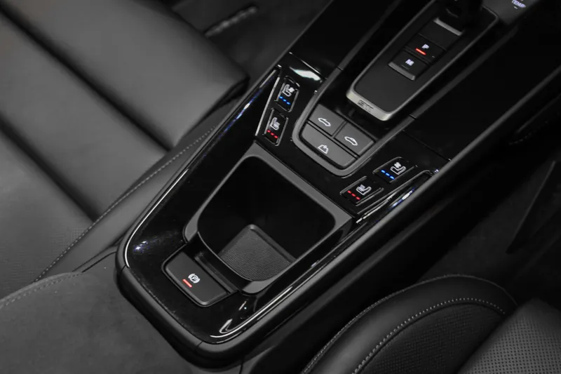 Porsche 911 Carrera GTS Cabriolet Noir Intense - Photo 16