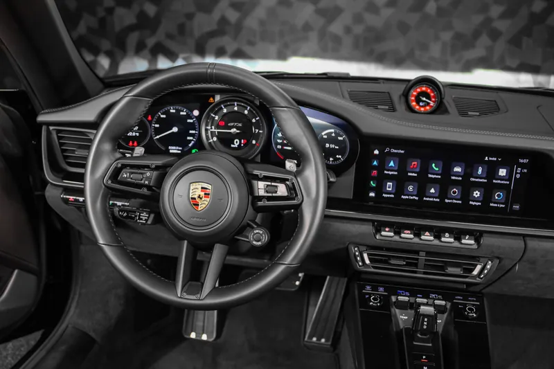 Porsche 911 Carrera GTS Cabriolet Noir Intense - Photo 17