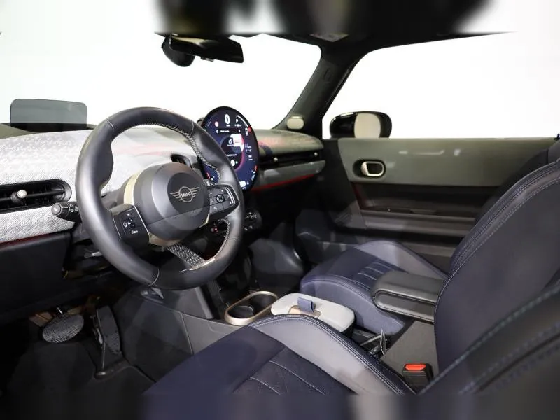 MINI Cooper C 3 portes Favoured Nanuq White 27 000 km - Photo 8
