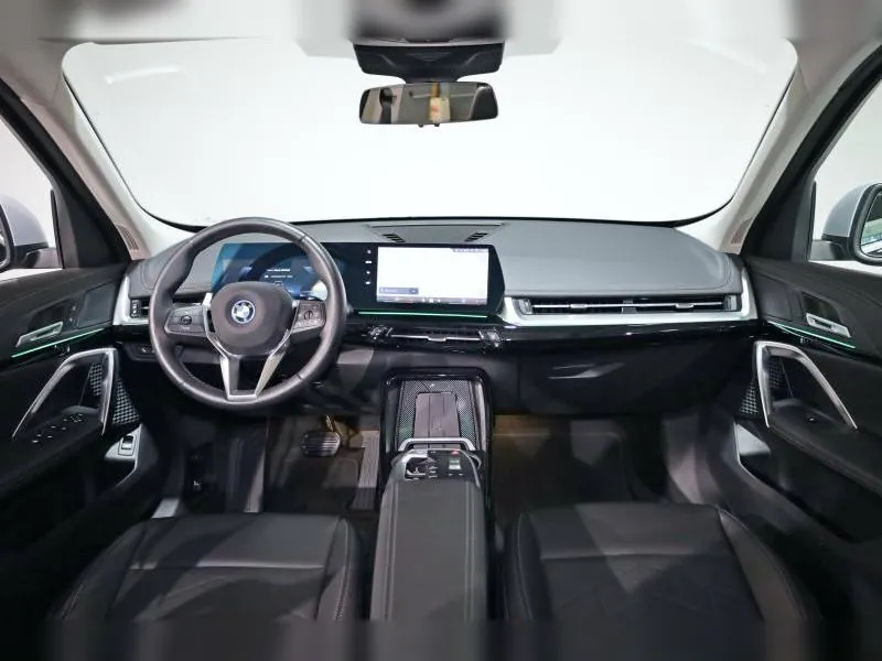 BMW iX1 xDrive30 xLine Saphirschwarz 12 000 km - Photo 8