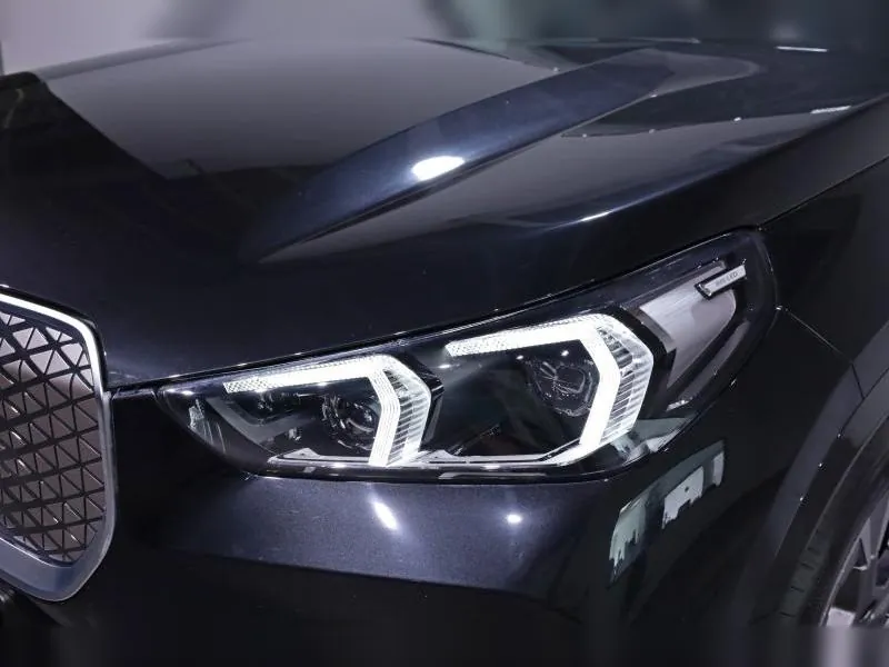 BMW iX1 xDrive30 xLine Saphirschwarz 12 000 km - Photo 6